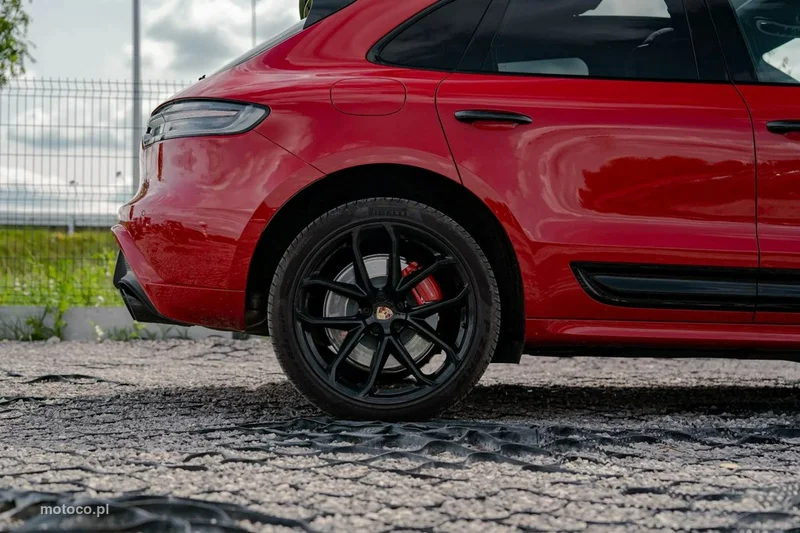 Porsche Macan 95B 8