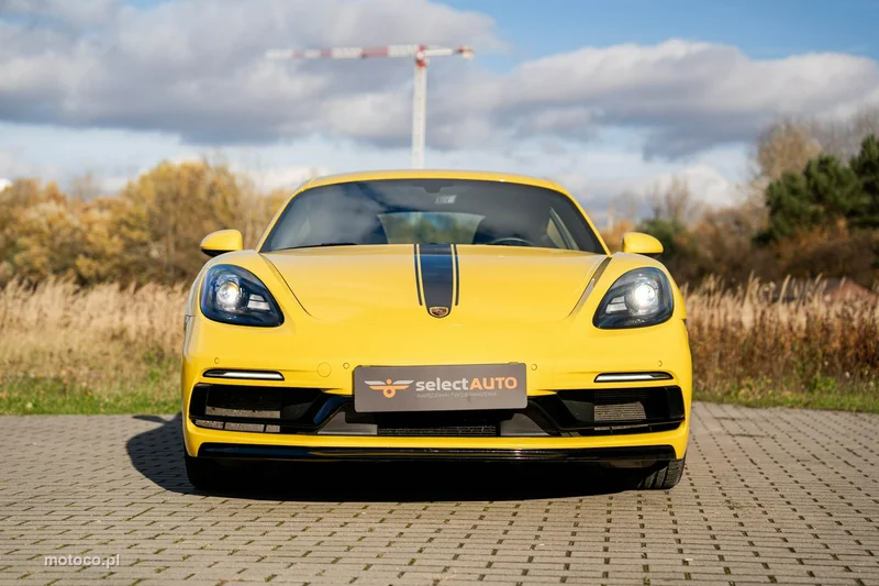Porsche 718 Cayman 2