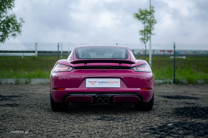 Porsche 718 Cayman 5