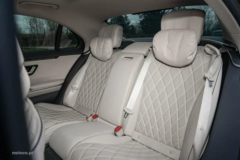 Mercedes-Benz Klasa S W223 S 400 25