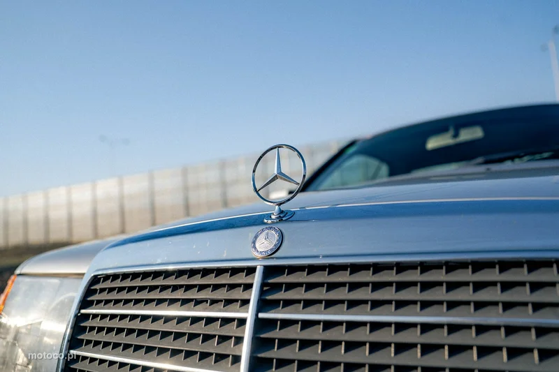Mercedes-Benz Klasa E W124 E 320 17