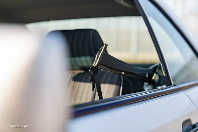 Mercedes-Benz Klasa E W124 E 320 28