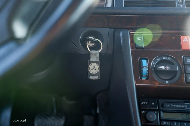 Mercedes-Benz Klasa E W124 E 320 33