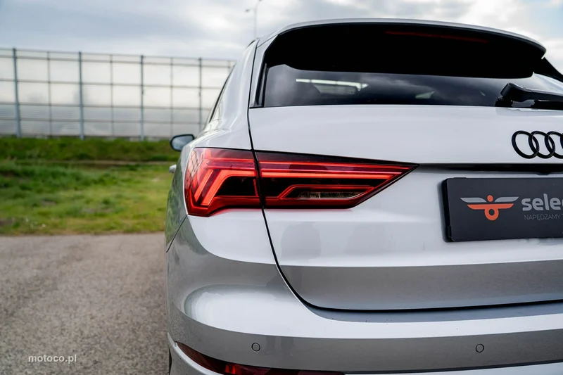 Audi Q3 F3 13