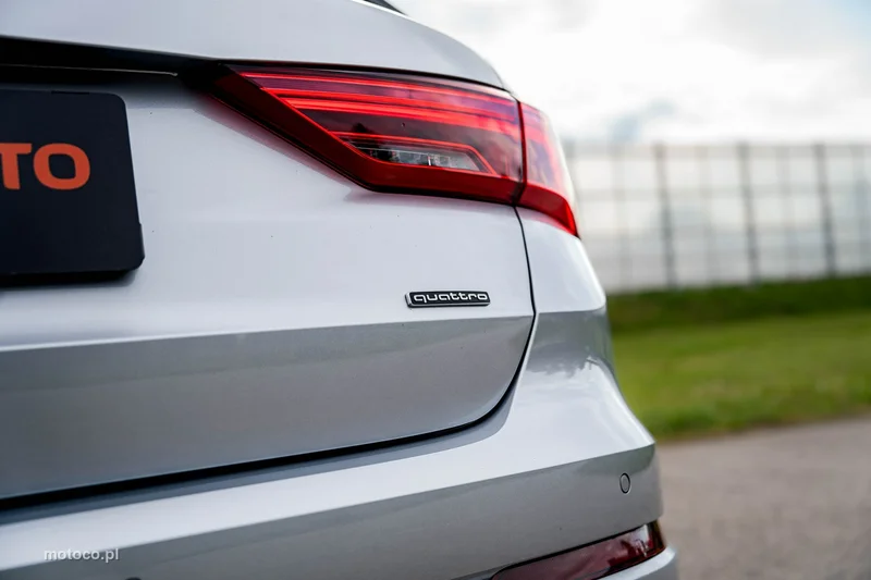 Audi Q3 F3 14