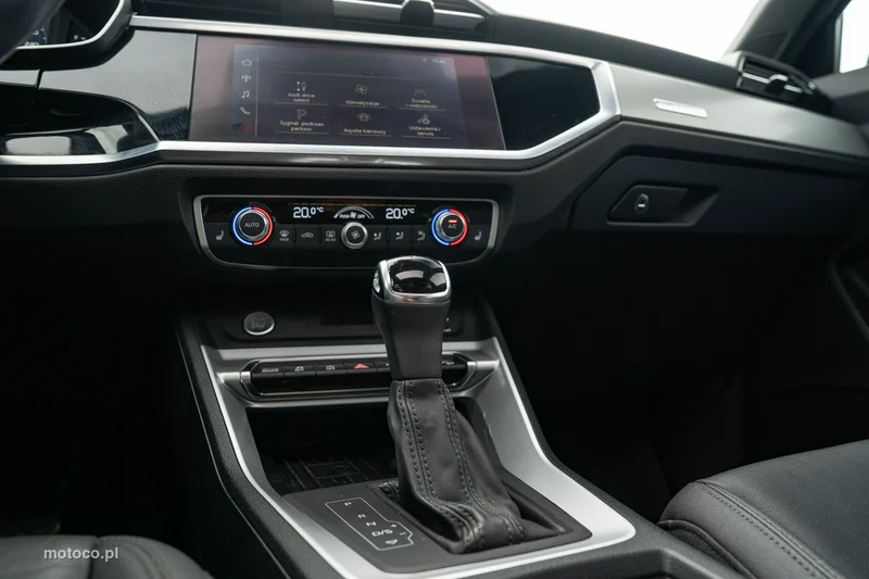 Audi Q3 F3 20