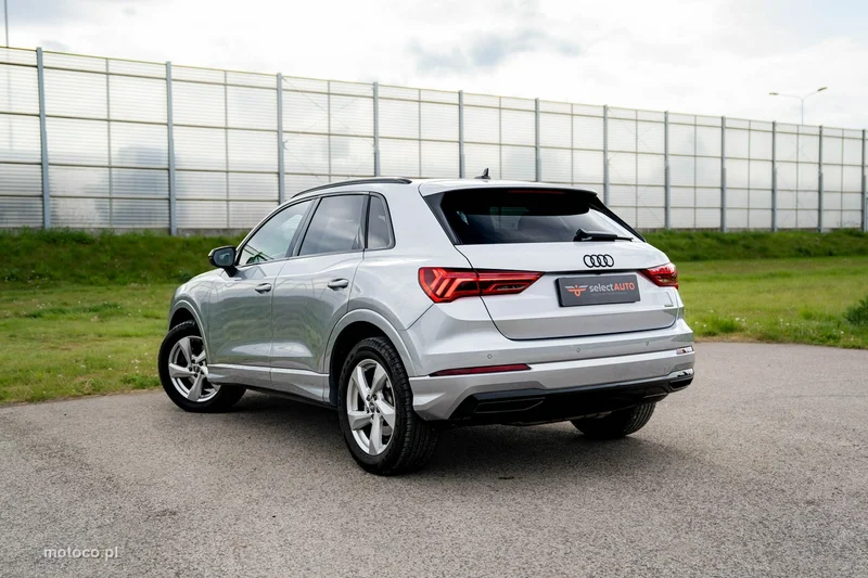 Audi Q3 F3 4