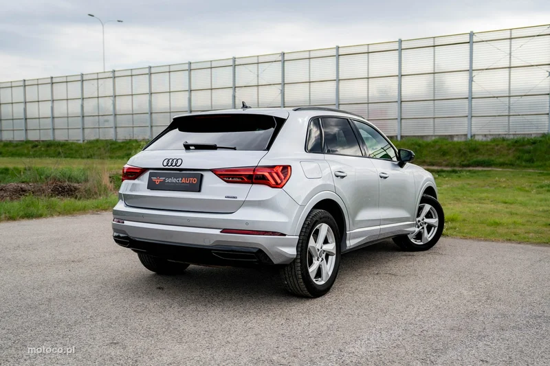 Audi Q3 F3 6