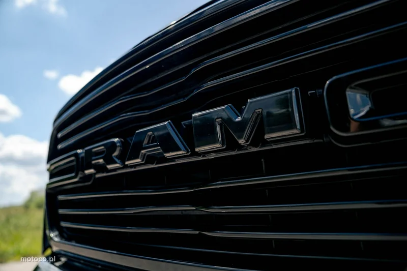 RAM 1500 15