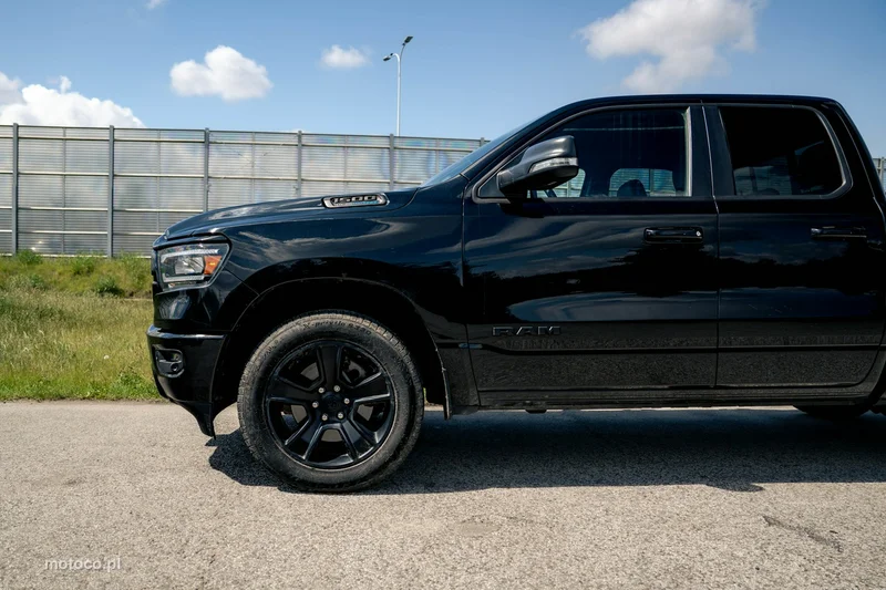 RAM 1500 9