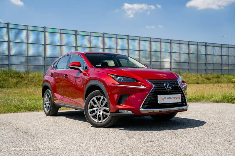 Lexus NX 3