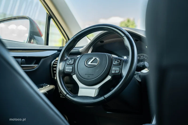 Lexus NX 25