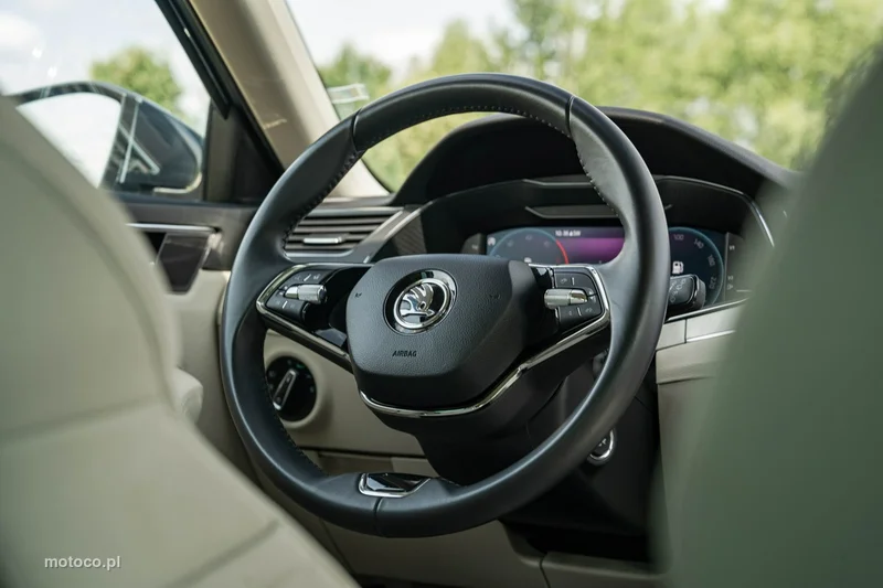 Skoda Superb III 17