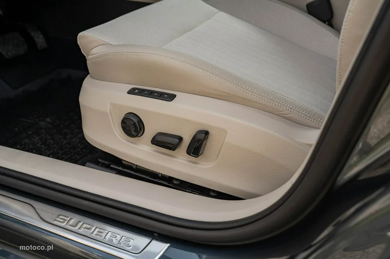 Skoda Superb III 25