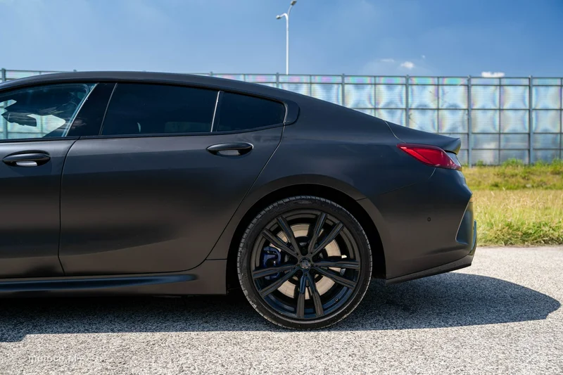BMW Seria 8 G14 850 12