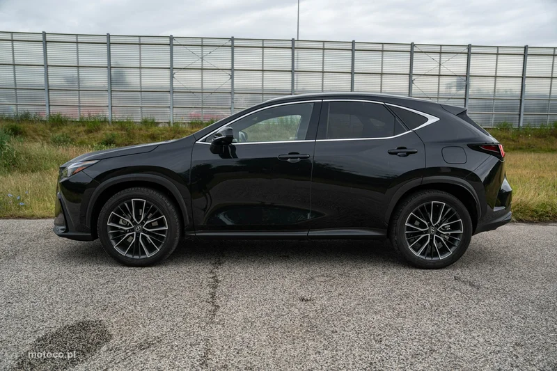Lexus NX 7