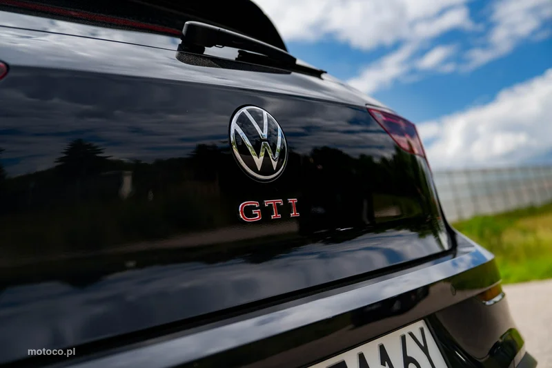 Volkswagen Golf VIII 16