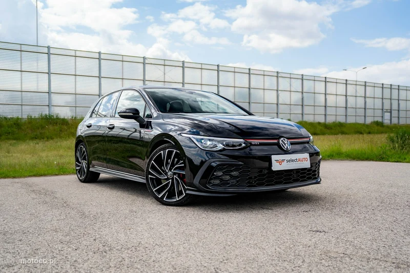 Volkswagen Golf VIII 3