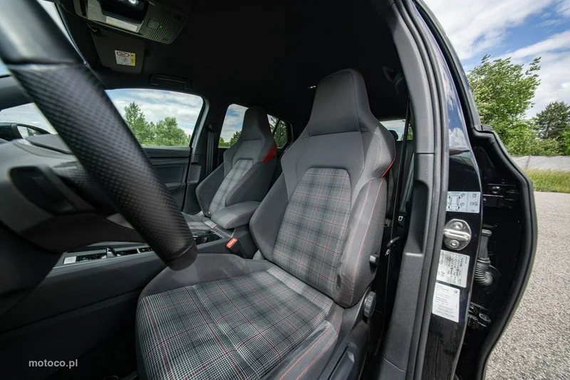 Volkswagen Golf VIII 21