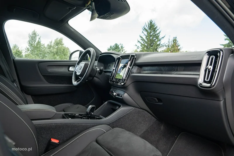 Volvo XC 40 25