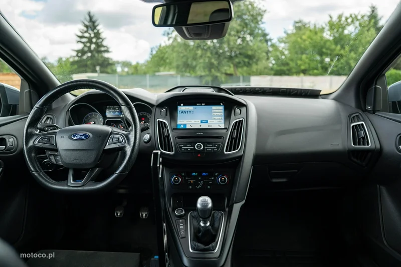 Ford Focus III 15