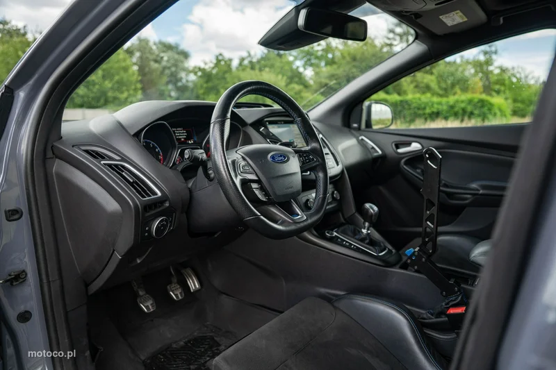 Ford Focus III 18