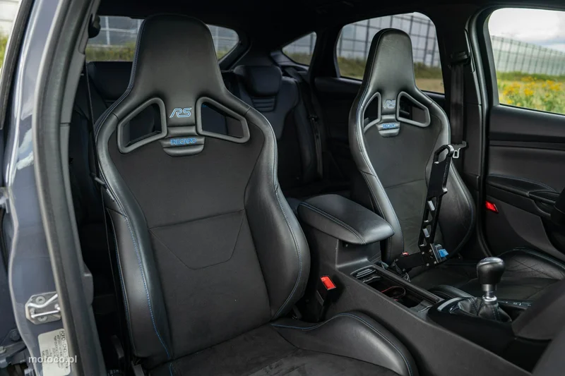 Ford Focus III 24