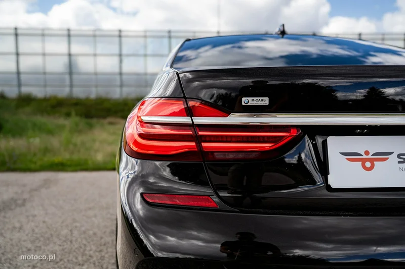 BMW Seria 7 G11 750 14