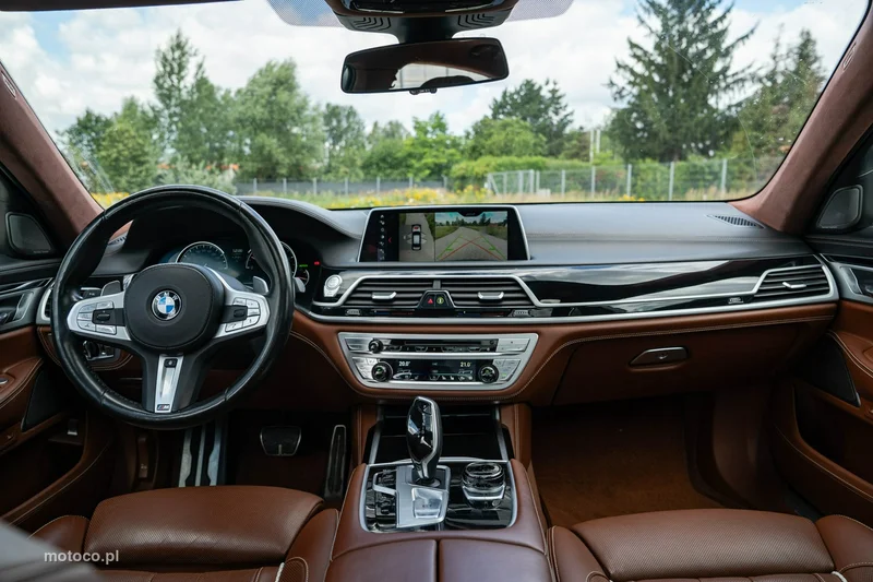 BMW Seria 7 G11 750 17