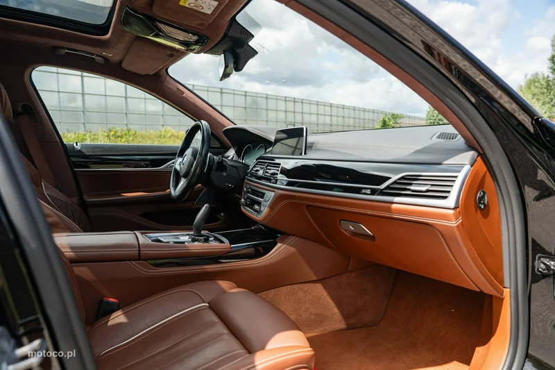 BMW Seria 7 G11 750 19