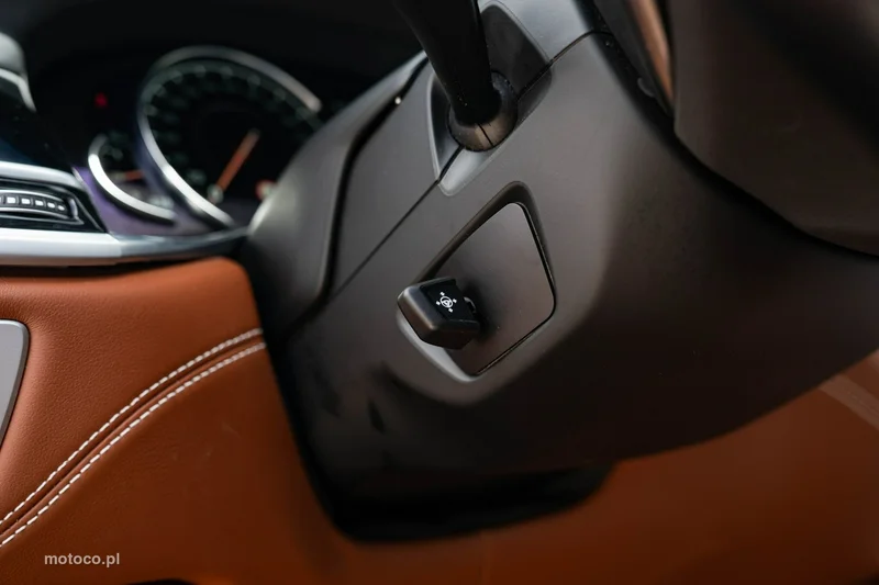 BMW Seria 7 G11 750 28