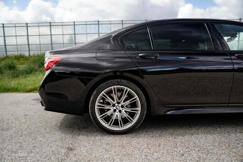 BMW Seria 7 G11 750 7