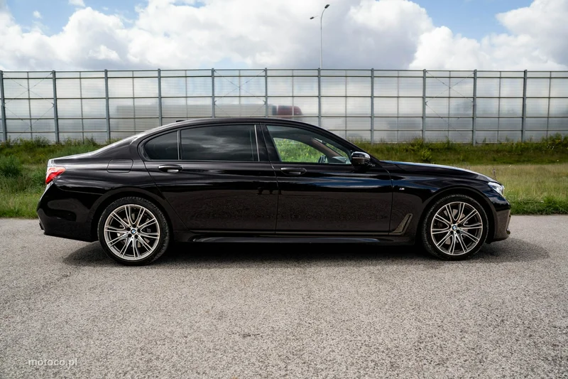 BMW Seria 7 G11 750 9
