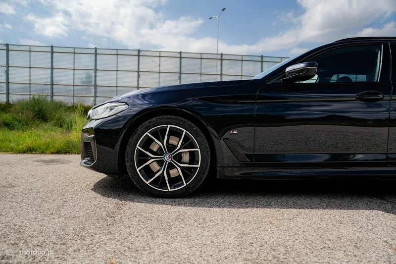 BMW Seria 5 G30 530 11