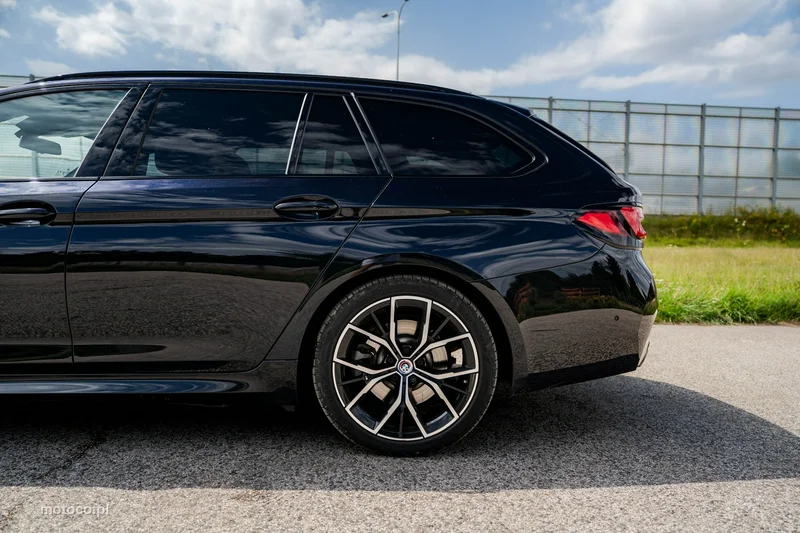 BMW Seria 5 G30 530 12