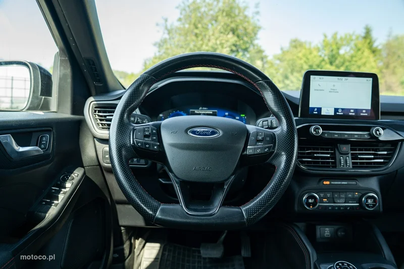 Ford Kuga III 17