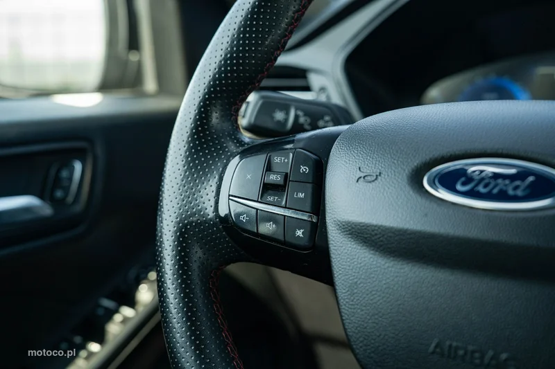 Ford Kuga III 19
