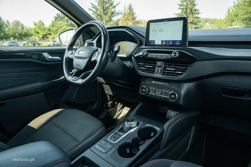 Ford Kuga III 23