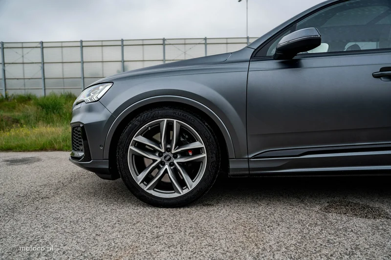 Audi SQ7 11