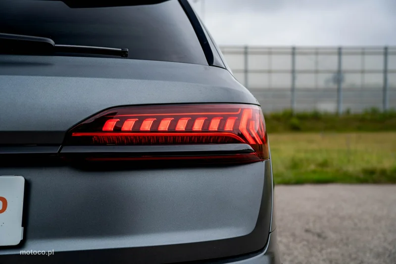Audi SQ7 14