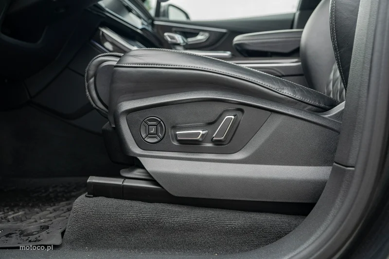 Audi SQ7 23