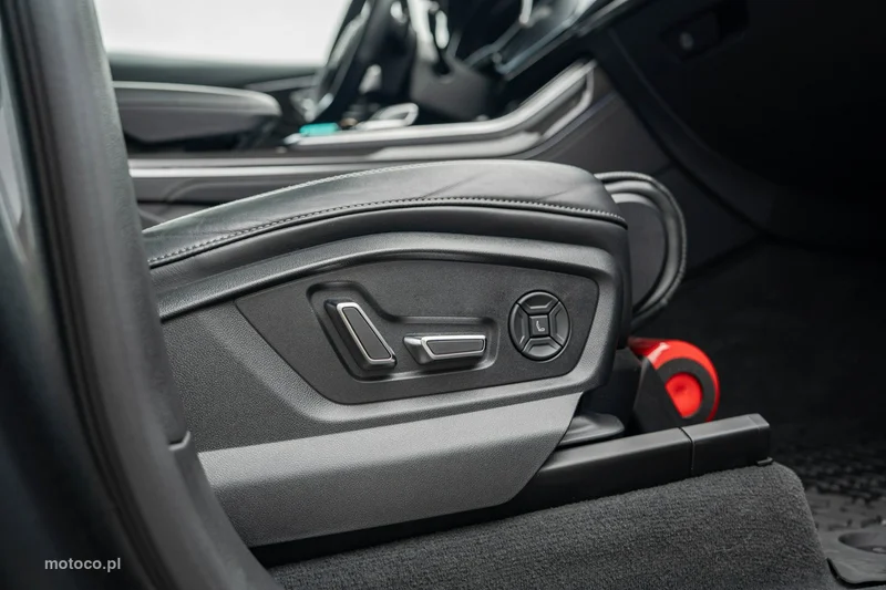 Audi SQ7 25