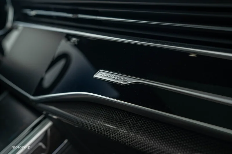Audi SQ7 26