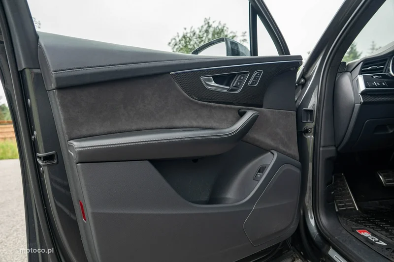 Audi SQ7 30