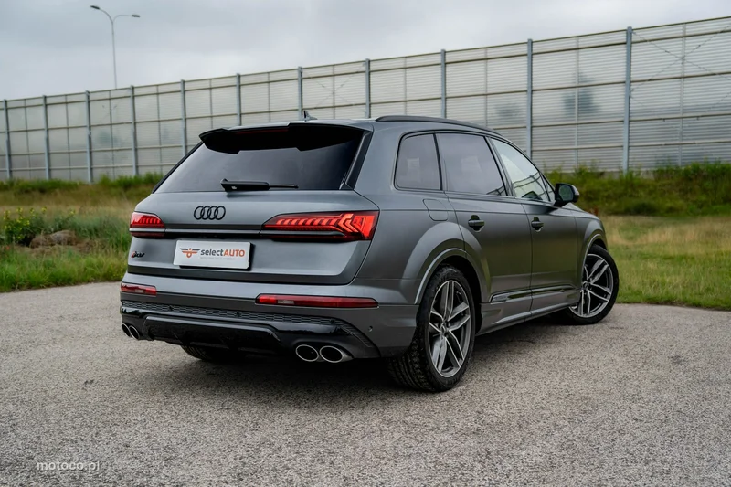Audi SQ7 6