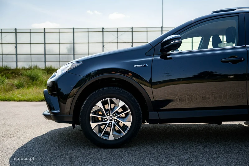 Toyota RAV 4 XA50 11