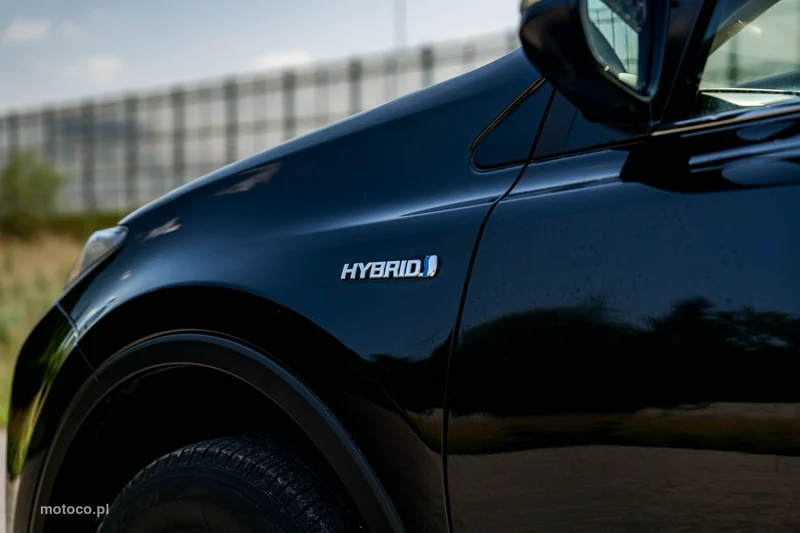 Toyota RAV 4 XA50 15