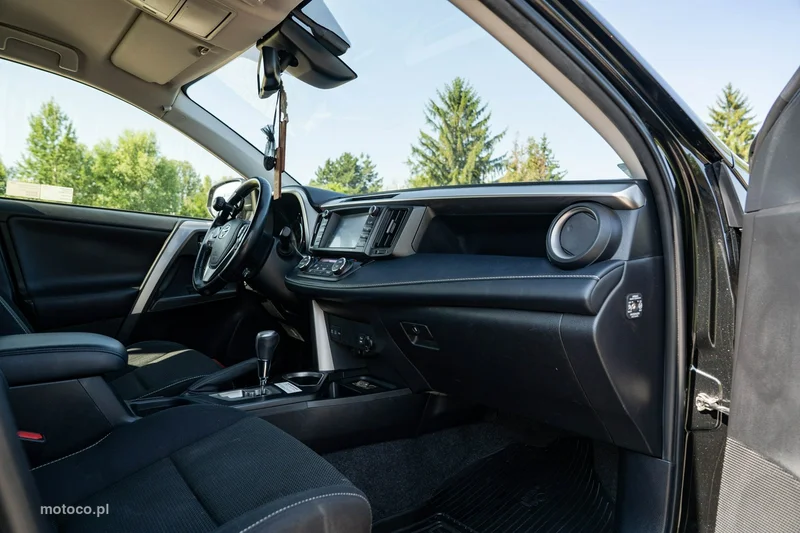 Toyota RAV 4 XA50 22