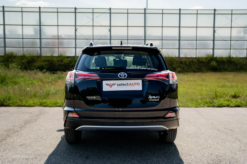 Toyota RAV 4 XA50 5