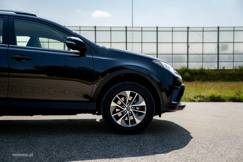 Toyota RAV 4 XA50 8